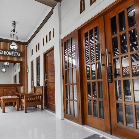 Inez Homestay 日惹 外观 照片